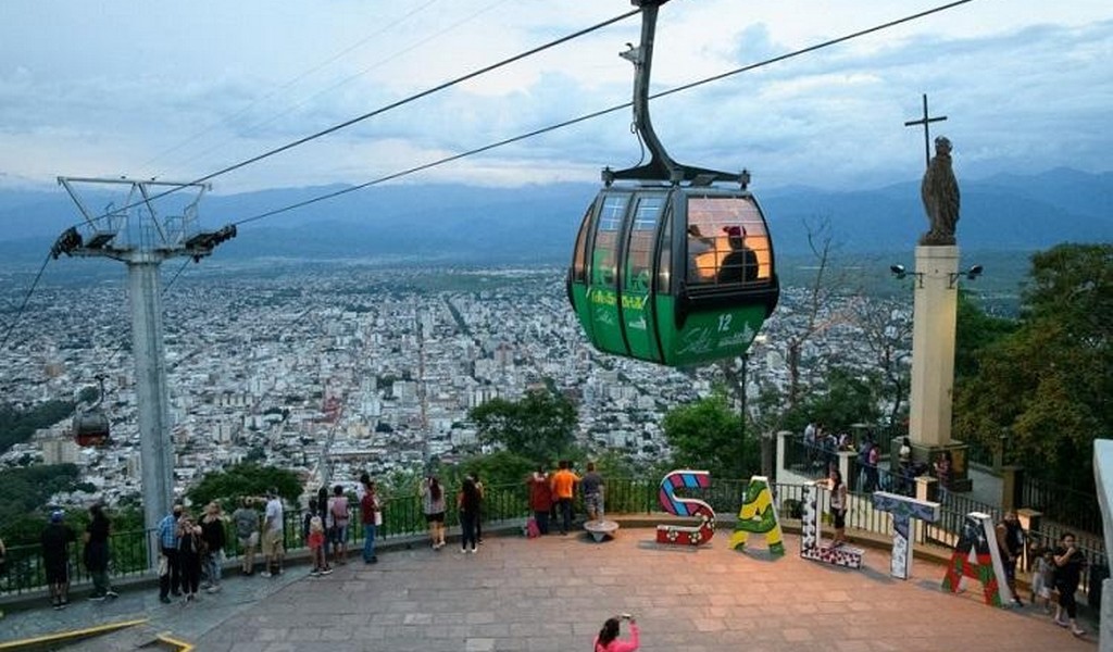 Récord de visitantes: 44 mil turistas visitaron Salta en Semana Salta